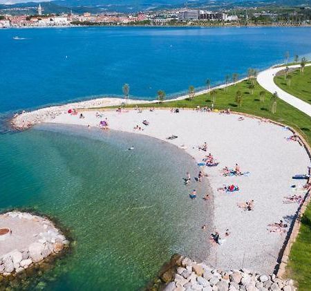 Aegida Beachfront Apartment Koper Ngoại thất bức ảnh