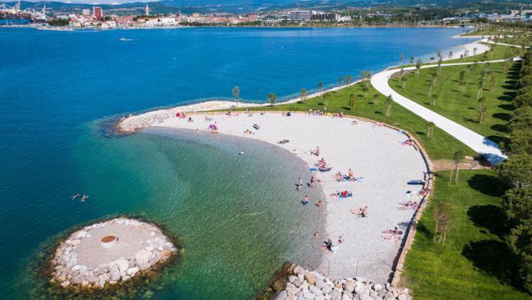 Aegida Beachfront Apartment Koper Ngoại thất bức ảnh